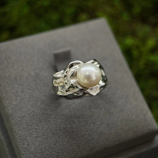 AAA+ White Round pearl handmade chunky Sterling silver ring