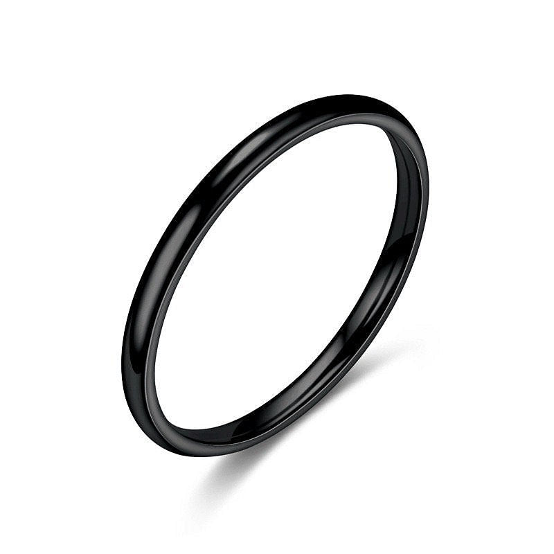 Schwarzer Zigarrenring aus Titanstahl, dünner Bandring, Stapelring, moderner Ring, minimalistische Ringe, Punk-Ring, Zigarrenbandring, Rohrringe, Gothic-Schmuck