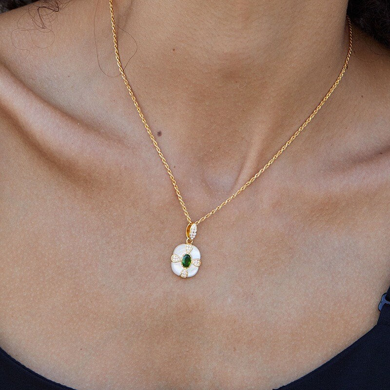 Dainty Emerald Charm Choker Necklace Delicate Square Layering Necklace Dangling necklace Gold dangle Minimalist necklace Simple Rope Chain